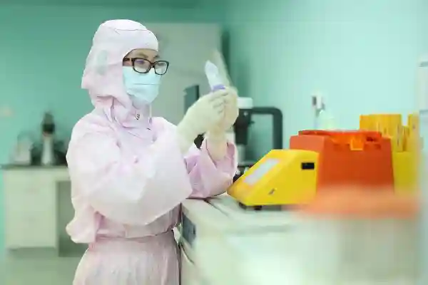 在上海，新型冠状病毒mRNA疫苗研发正式立项
