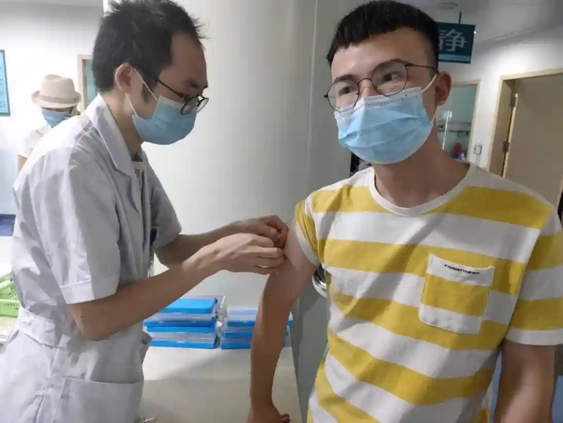 跨越千里的生命接力！湖南21岁大学生捐献造血干细胞，成功挽救贵州一个家庭
