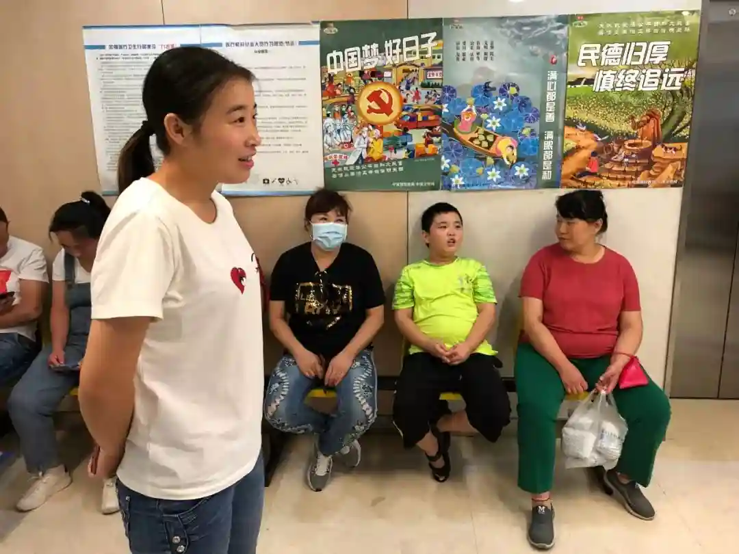 为捐骨髓救父 10岁男孩仨月猛增30斤 接下来他又有了新任务